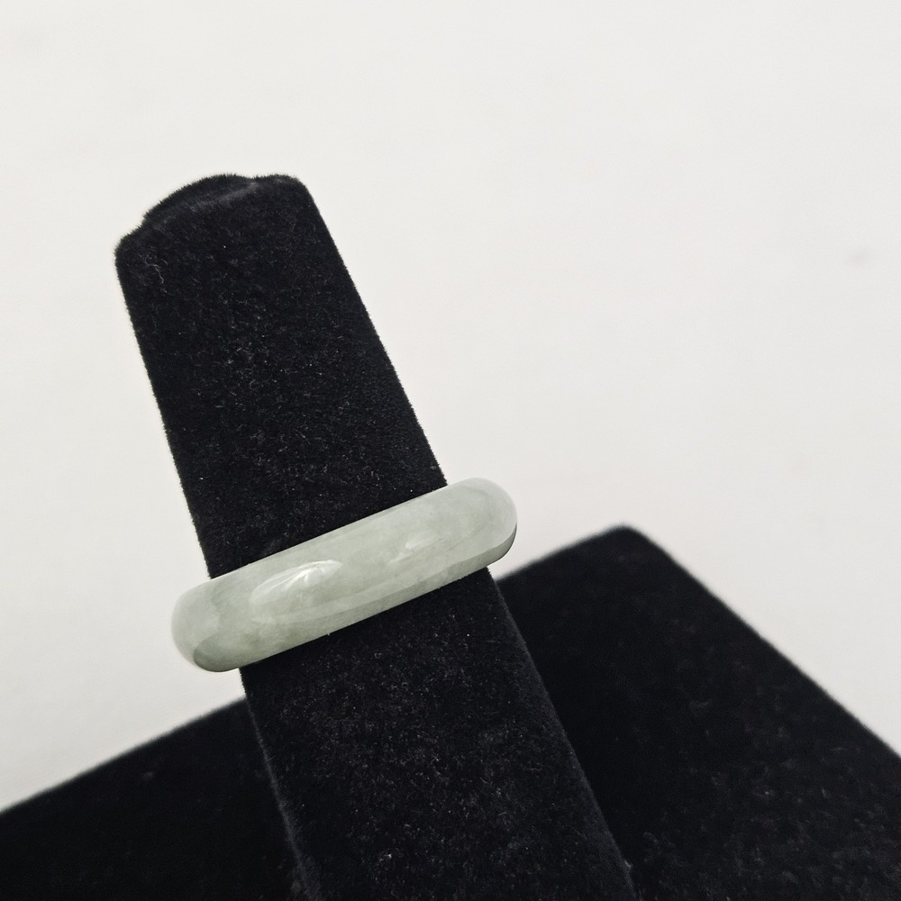 Vintage Jade Celadon Ring Victorian Size U.S 7 Chinese Oriental